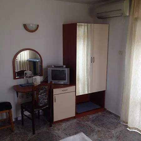 Kozarov Guest house