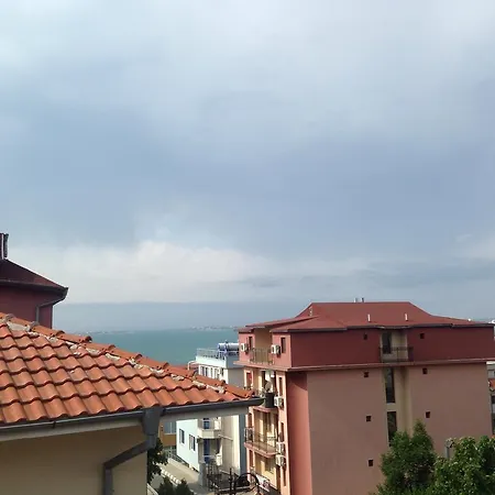Kozarov Πανσιόν *
