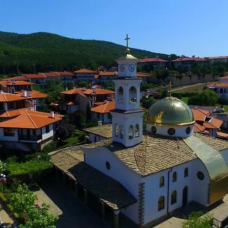 Πανσιόν Kozarov *